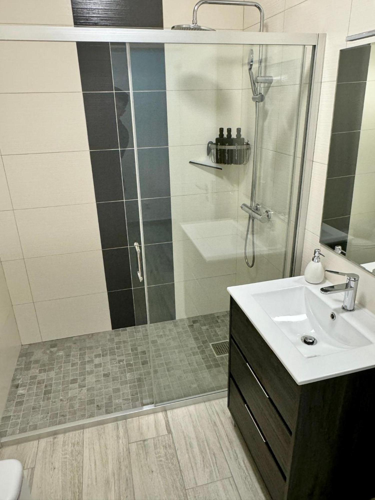 Princess Retreat Beautiful Modern Aprt 2 Min Walk From Quarteira Beach Eksteriør billede