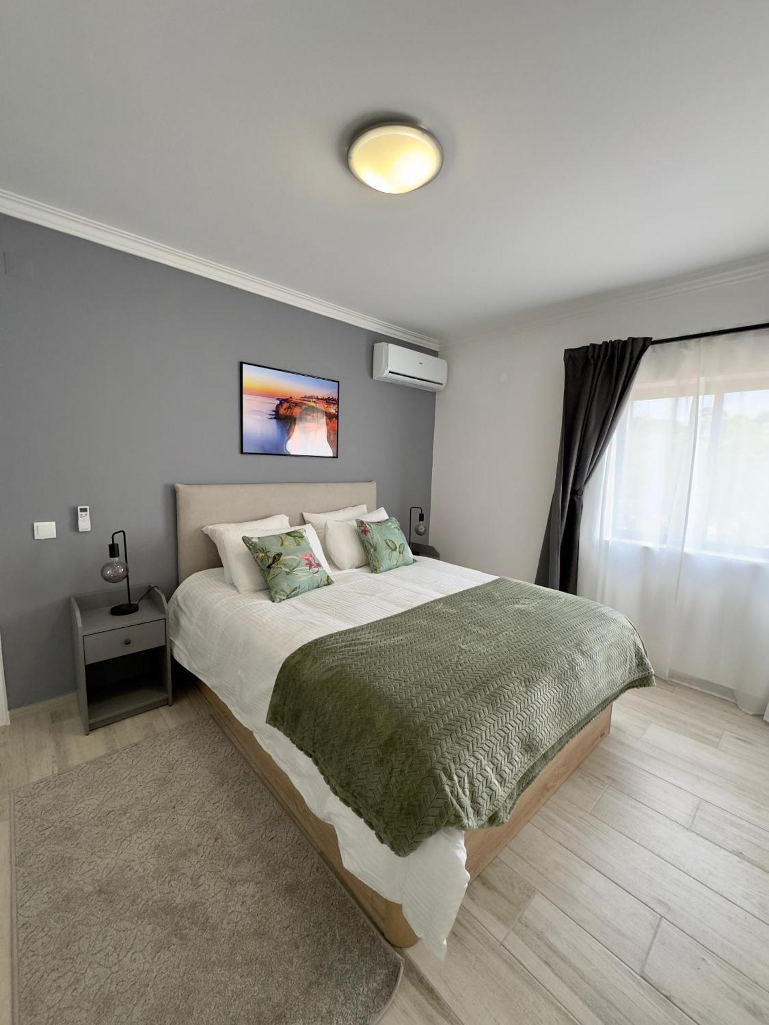 Princess Retreat Beautiful Modern Aprt 2 Min Walk From Quarteira Beach Eksteriør billede