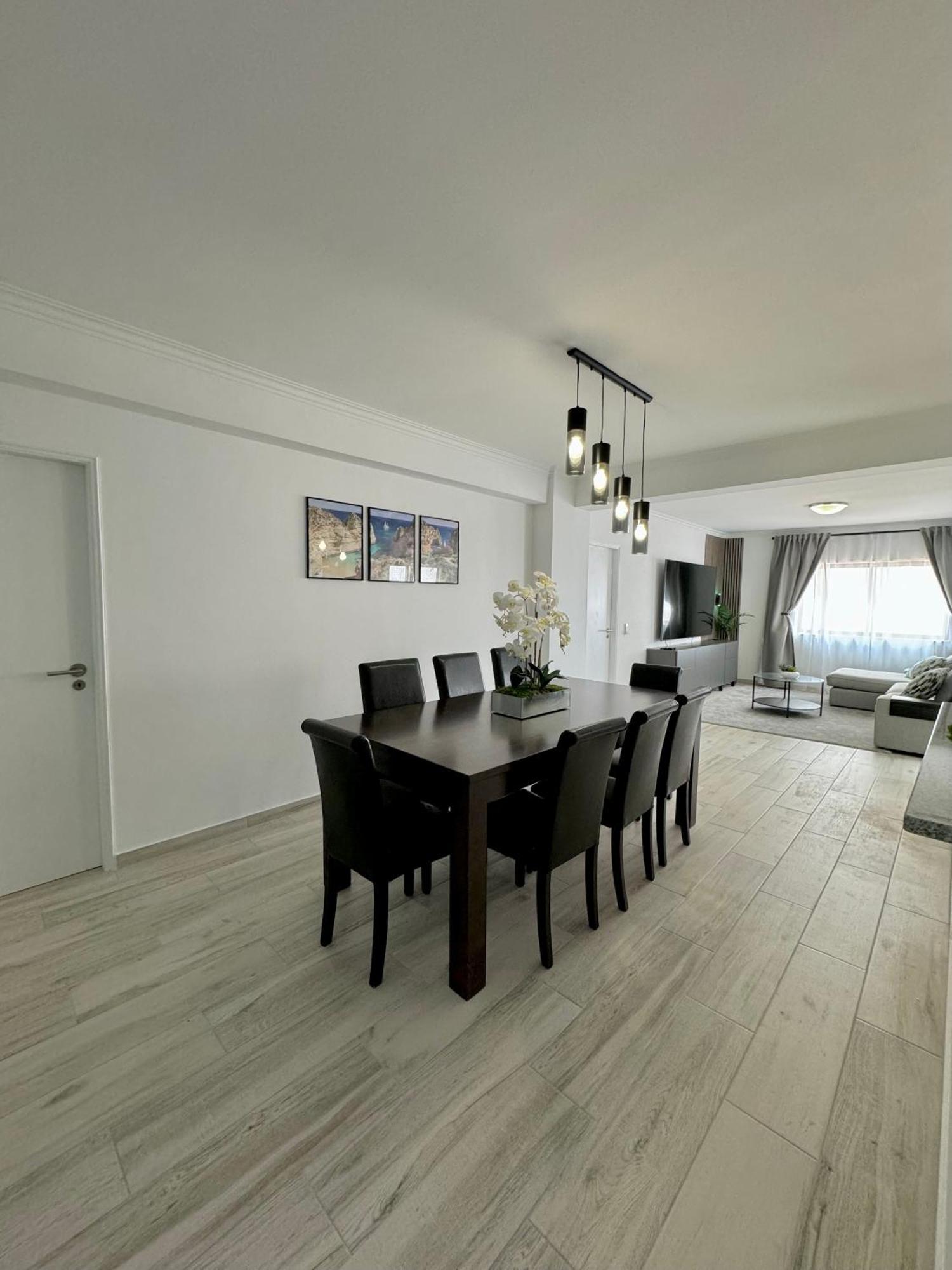 Princess Retreat Beautiful Modern Aprt 2 Min Walk From Quarteira Beach Eksteriør billede