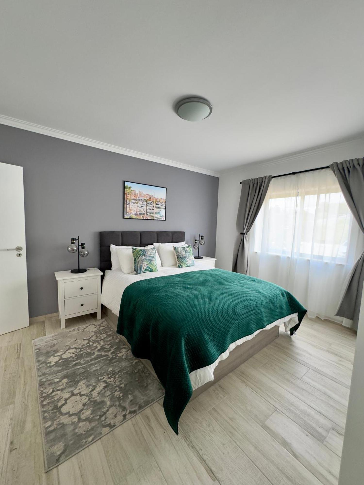 Princess Retreat Beautiful Modern Aprt 2 Min Walk From Quarteira Beach Eksteriør billede