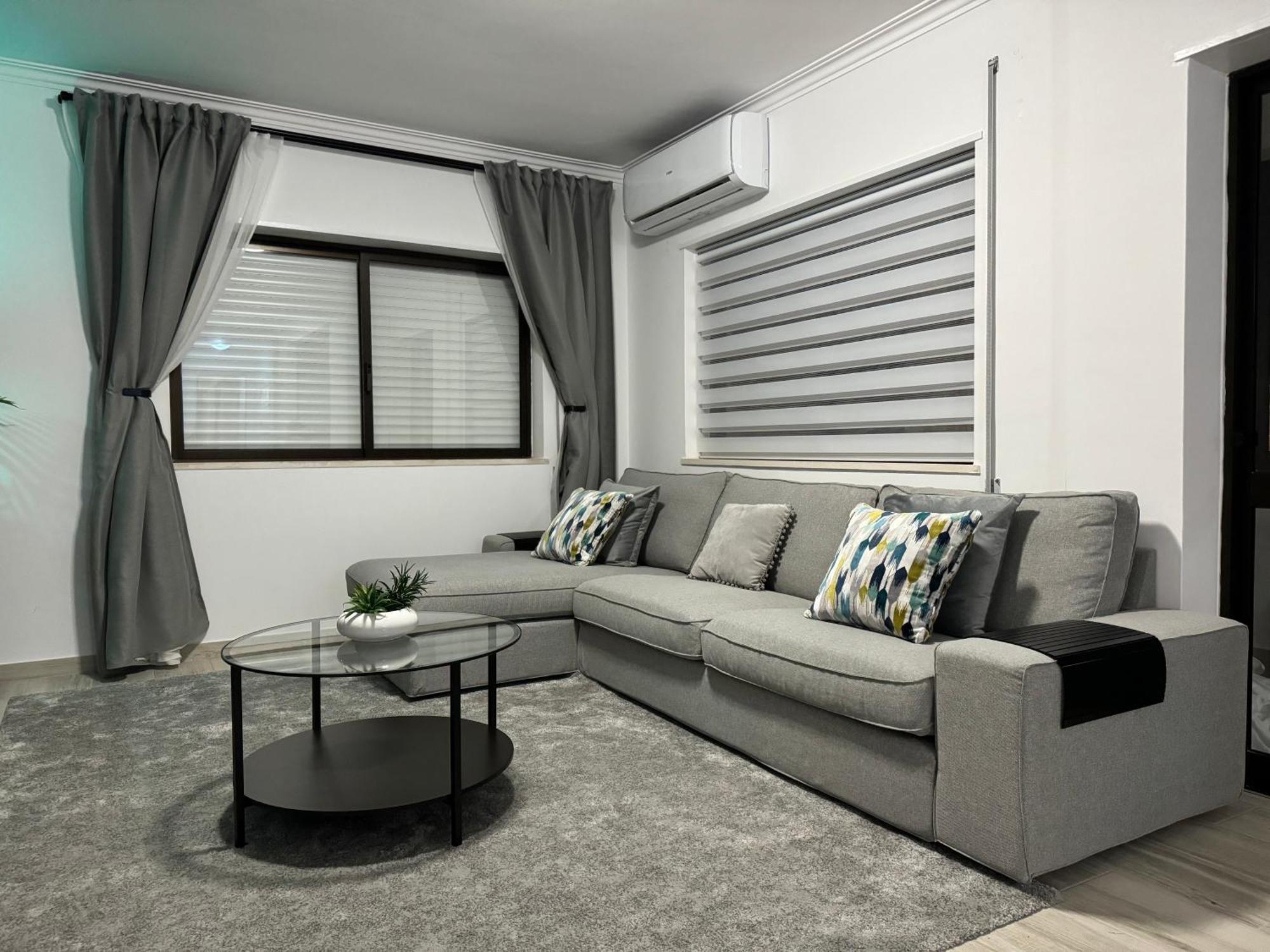 Princess Retreat Beautiful Modern Aprt 2 Min Walk From Quarteira Beach Eksteriør billede